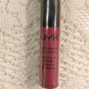 NYX  Soft Matte Lip Cream NEW